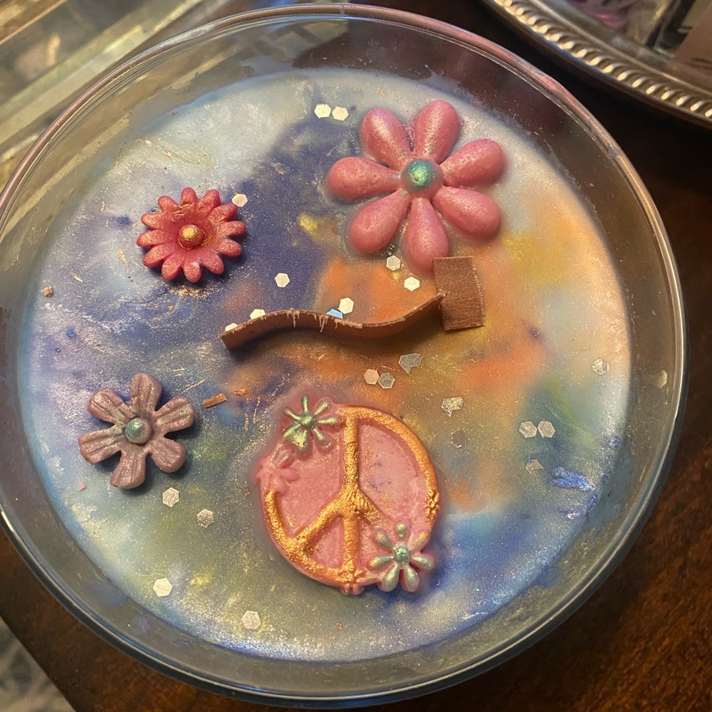 14 oz new Salt & Sea beach Hippie soy candle. Strong scent Price is firm